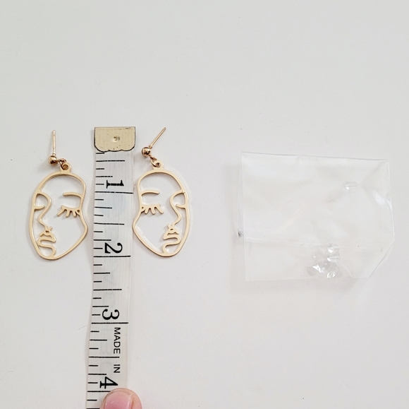 Silhouette dangle earrings💫 - Picture 5 of 5